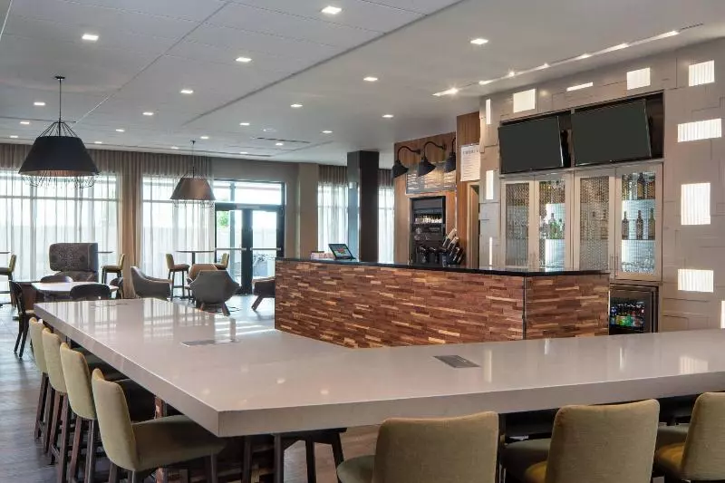 هتل Courtyard By Marriott Lafayette South