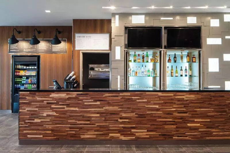 هتل Courtyard By Marriott Lafayette South