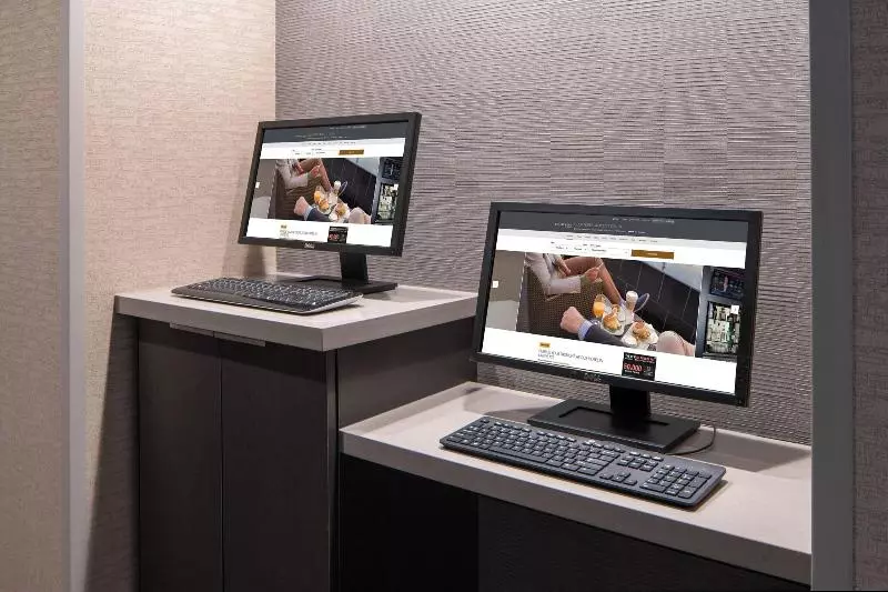 هتل Courtyard By Marriott Lafayette South