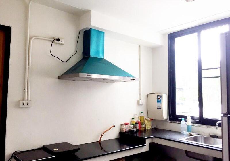 בית מלון כפרי Good Day Phuket