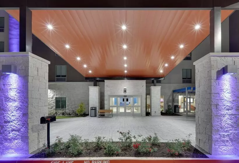 Hotelli Holiday Inn Express & Suites   Plano   The Colony, An Ihg