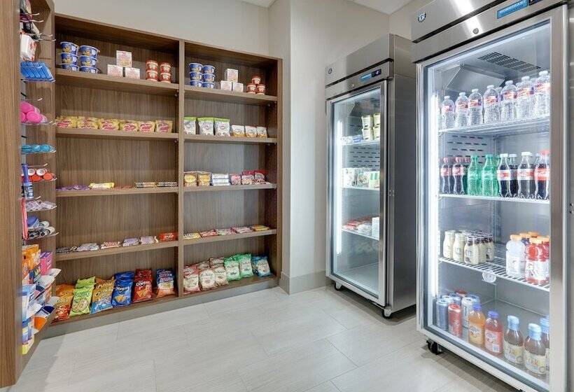 Hotelli Holiday Inn Express & Suites   Plano   The Colony, An Ihg