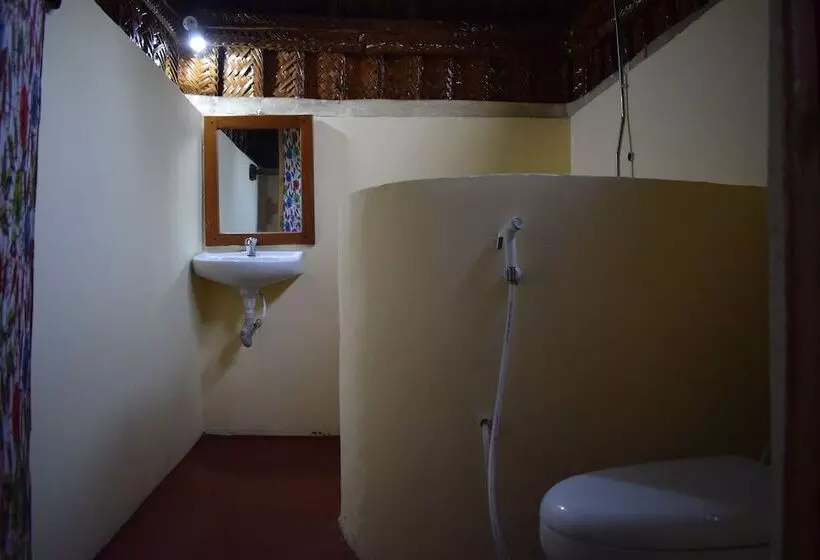 هتل Juani Beach Bungalows