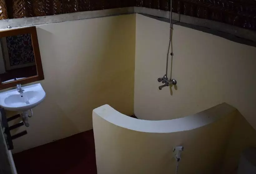 هتل Juani Beach Bungalows