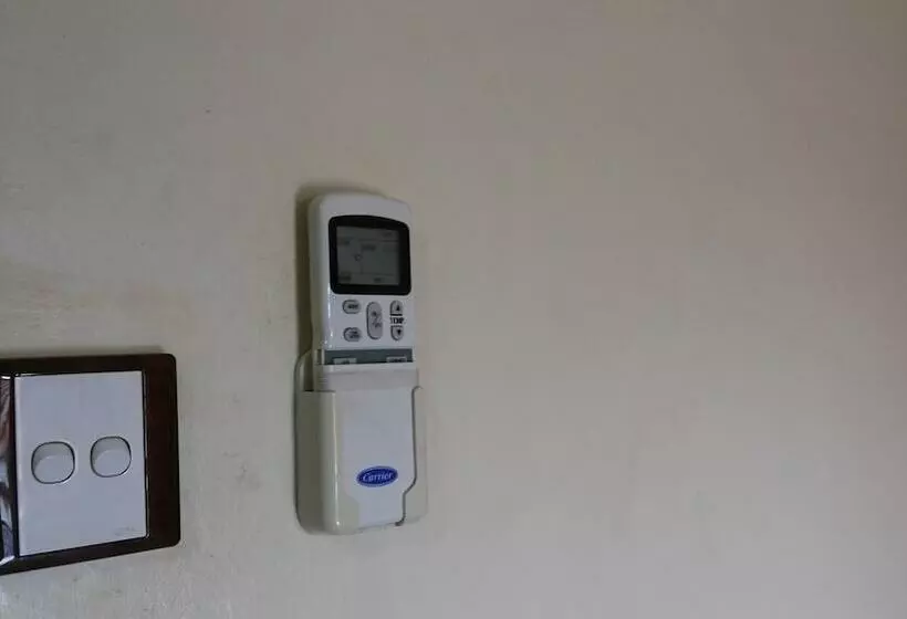 هتل Lillian Towers