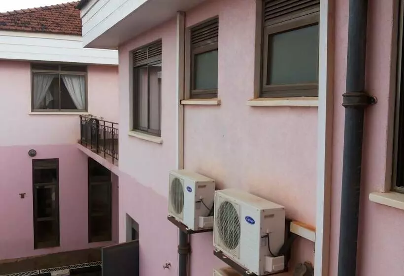 هتل Lillian Towers