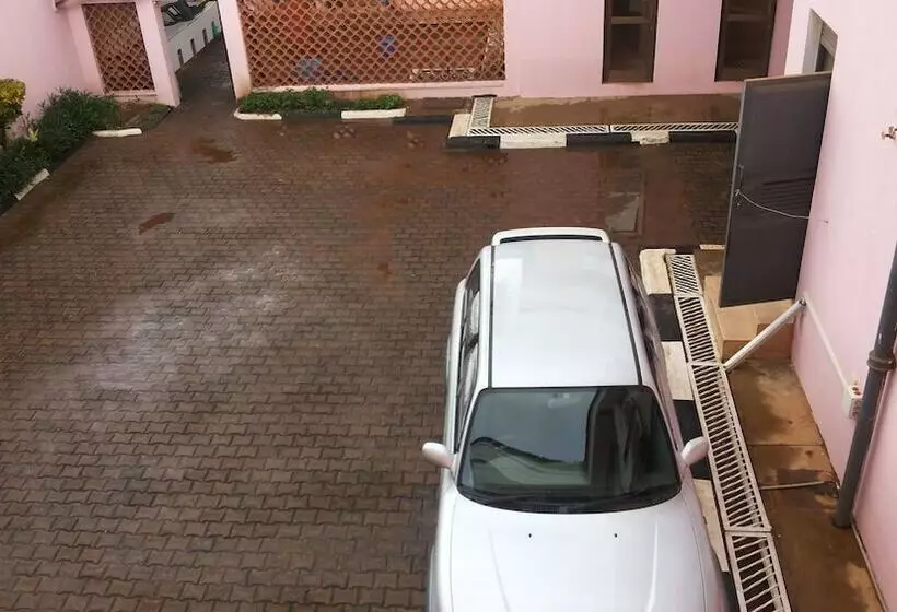 هتل Lillian Towers