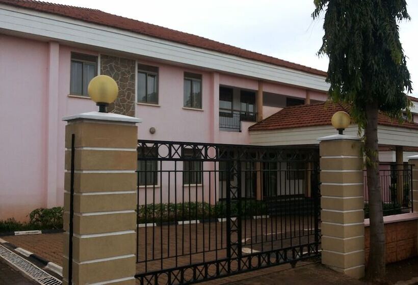 هتل Lillian Towers