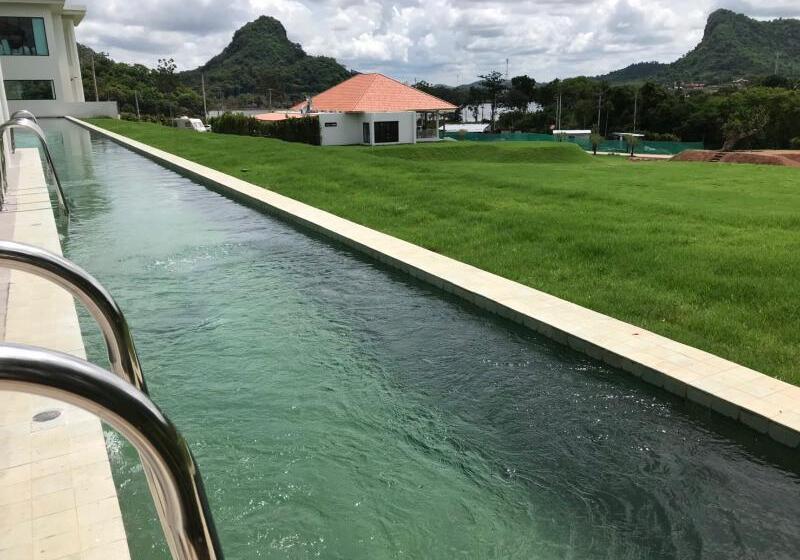 Viva Montane Hotel Pattaya