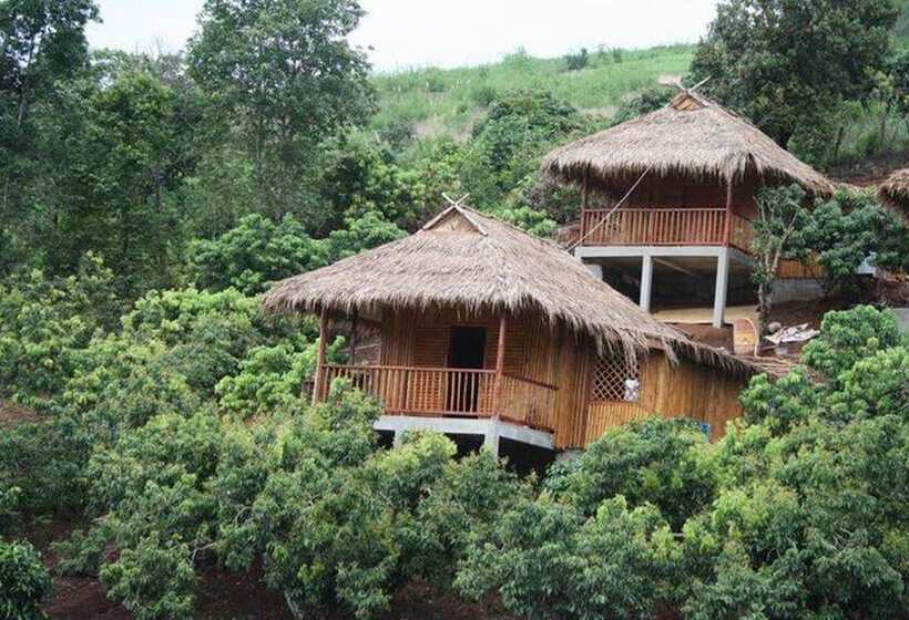 Hotel Wawee Strawberry House