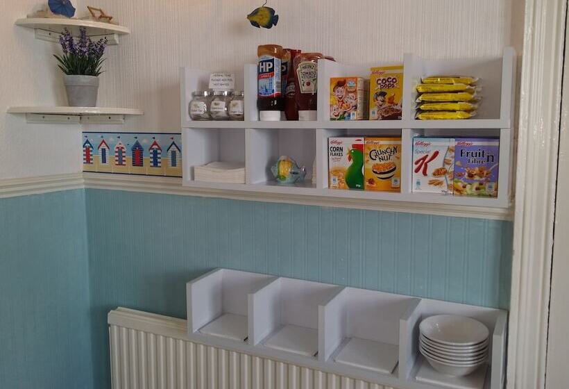 بنسيون The Beach House