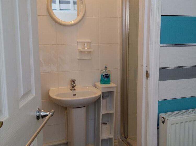 بنسيون The Beach House