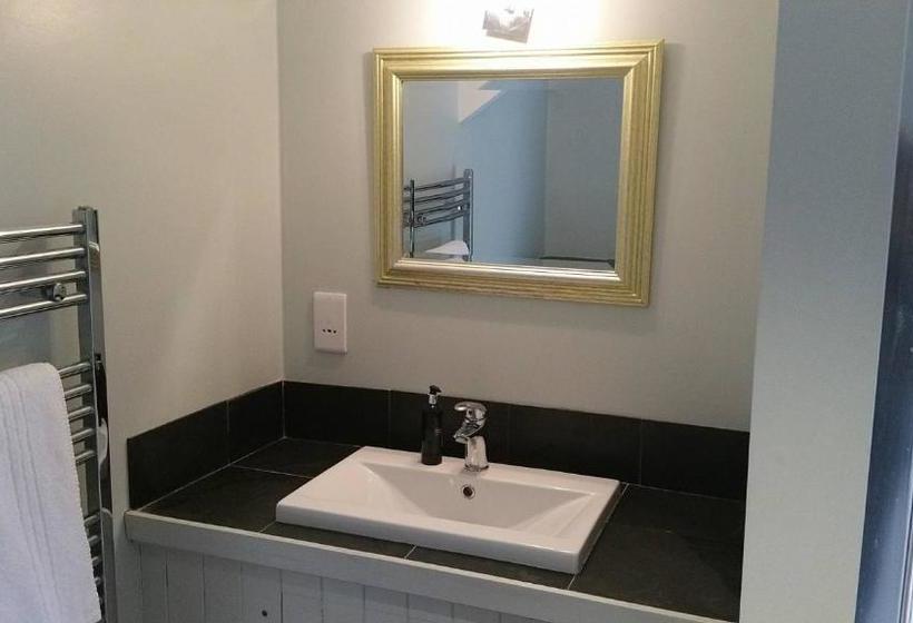 فندق فئة نجمة واحدة The Mill House