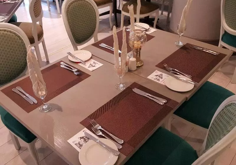 Отель Holiday Inn Johannesburg Airport, An Ihg