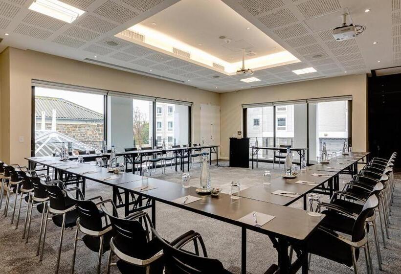 Protea Hotel By Marriott Cape Town Waterfront Breakwater Lodge