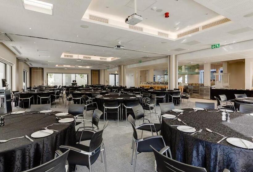 Protea Hotel By Marriott Cape Town Waterfront Breakwater Lodge