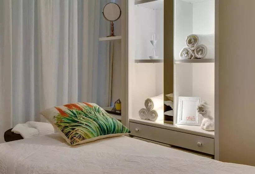 Protea Hotel By Marriott Cape Town Waterfront Breakwater Lodge