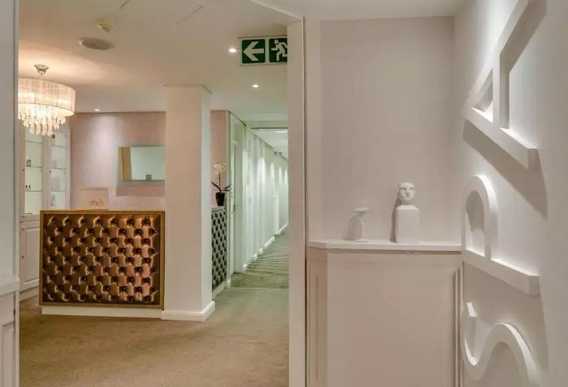 Protea Hotel By Marriott Cape Town Waterfront Breakwater Lodge