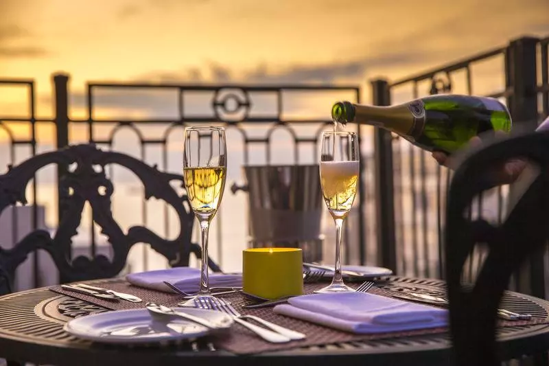 Отель Radisson Blu Le Vendome