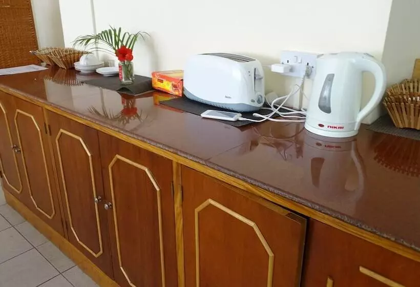 هتل Reef Holiday Apartments