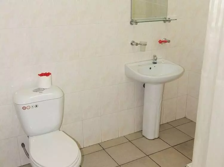 هتل Reef Holiday Apartments