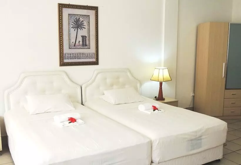 هتل Reef Holiday Apartments