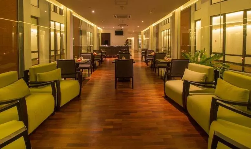 ホテル Vivanta Colombo Airport Garden