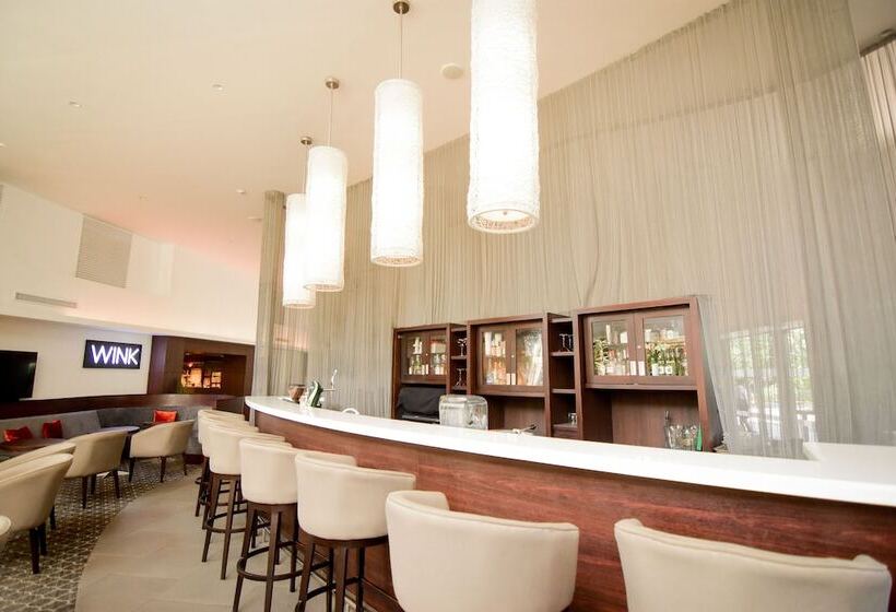 בית מלון כפרי Vivanta Colombo Airport Garden