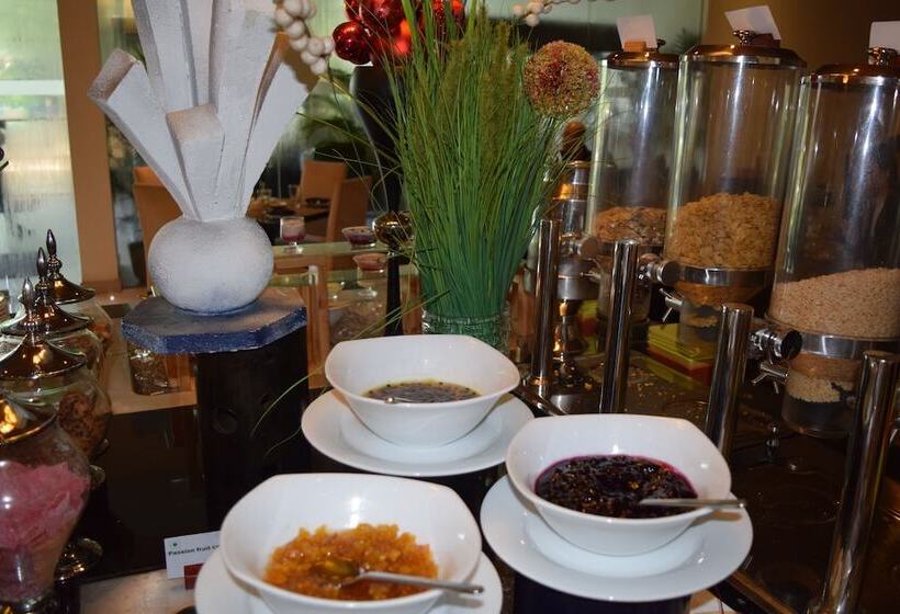 בית מלון כפרי Vivanta Colombo Airport Garden