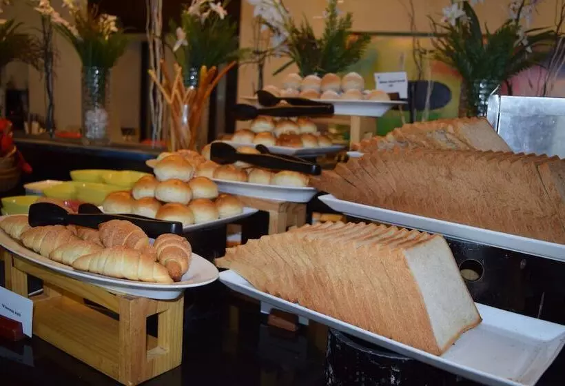 ホテル Vivanta Colombo Airport Garden