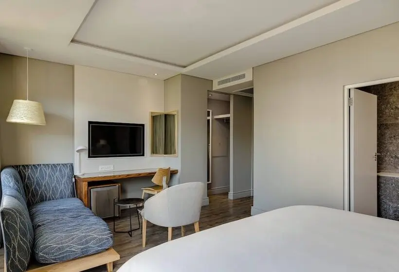 Protea Hotel By Marriott Cape Town Waterfront Breakwater Lodge
