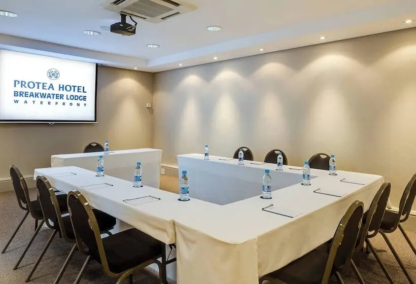 Protea Hotel By Marriott Cape Town Waterfront Breakwater Lodge