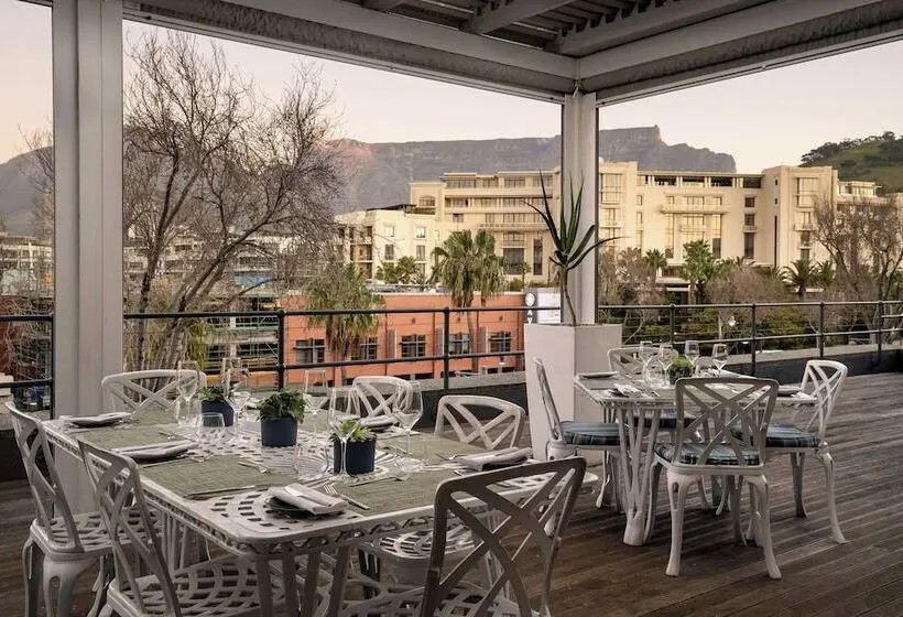 Protea Hotel By Marriott Cape Town Waterfront Breakwater Lodge
