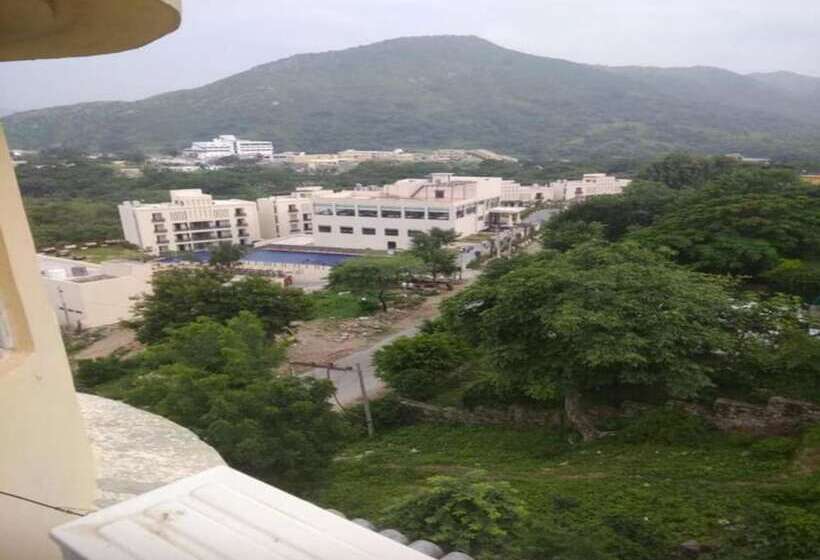 ホテル Krishna Restaurants And Resorts