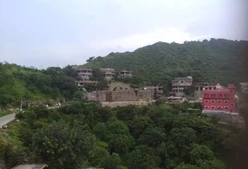 ホテル Krishna Restaurants And Resorts