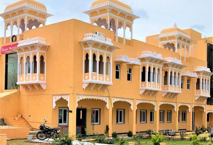 ホテル Krishna Restaurants And Resorts