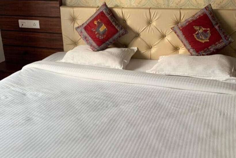 ホテル Krishna Restaurants And Resorts