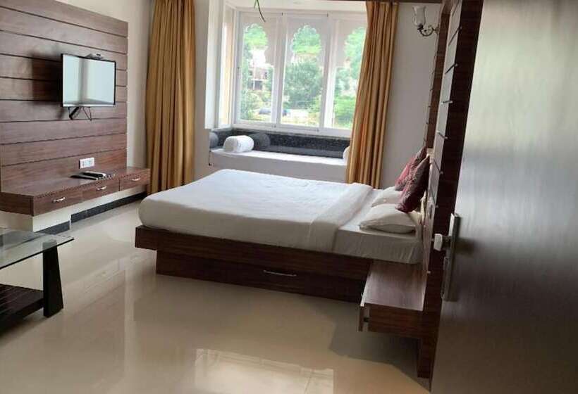 ホテル Krishna Restaurants And Resorts