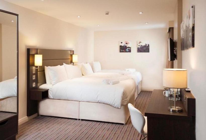 בית מלון כפרי Newport Central