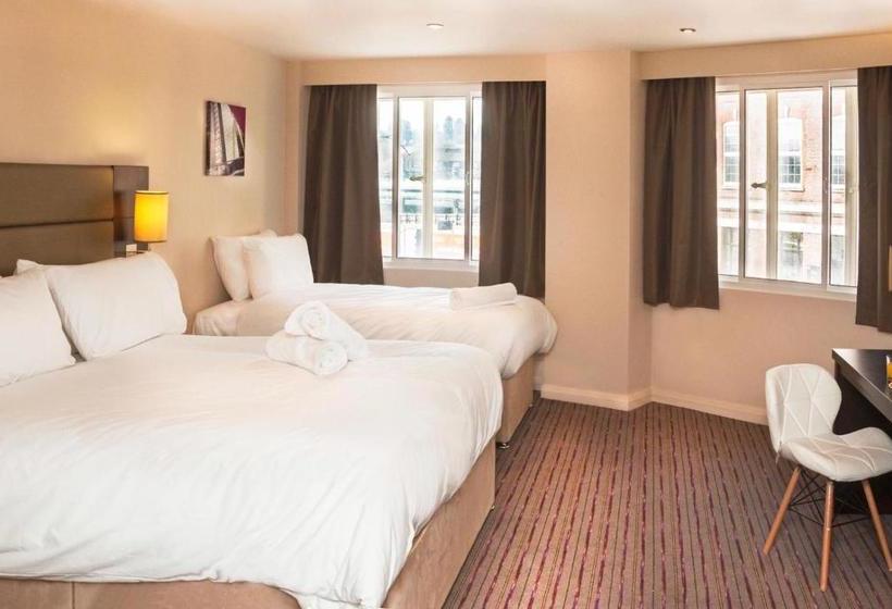 בית מלון כפרי Newport Central