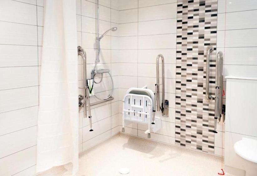 בית מלון כפרי Newport Central