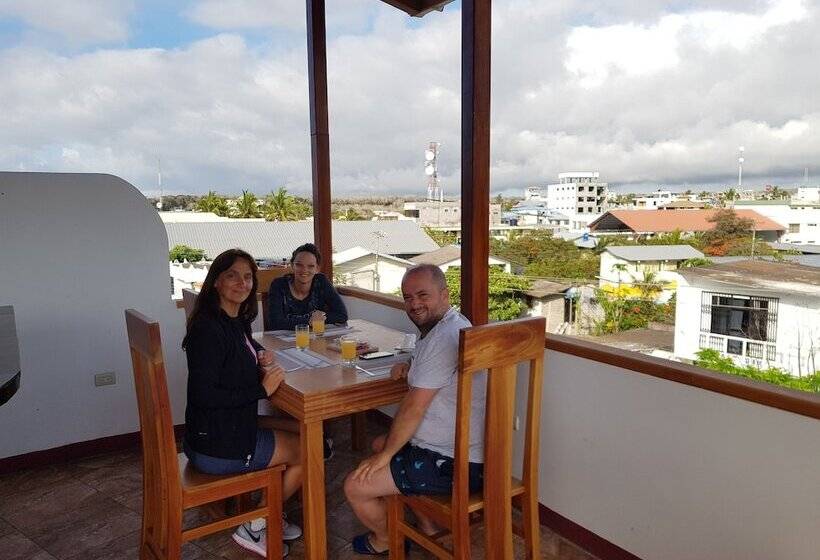 بنسيون Gloria Galápagos Inn