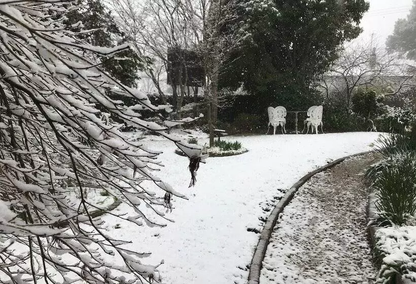 Majatalo Kurrara Historic Guest House