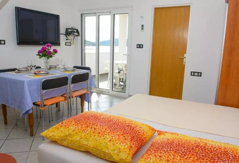 Apartments Jerkunica