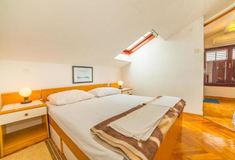 Apartments Rozarija 4224