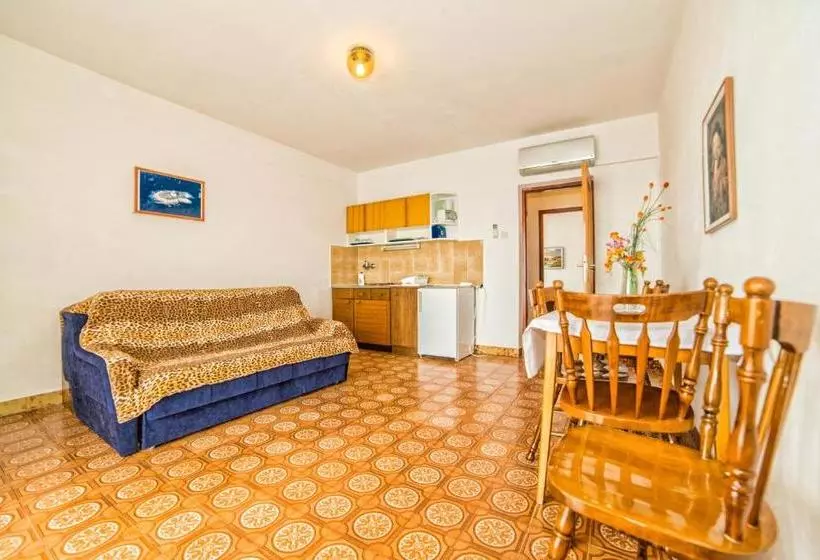 Apartments Rozarija 4224