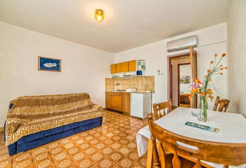 Apartments Rozarija 4224