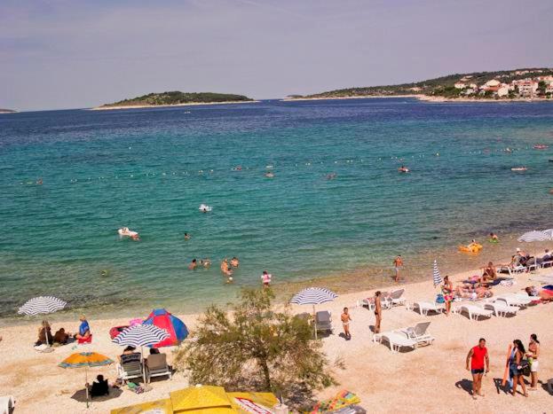 Apartments Viktor Rogoznica