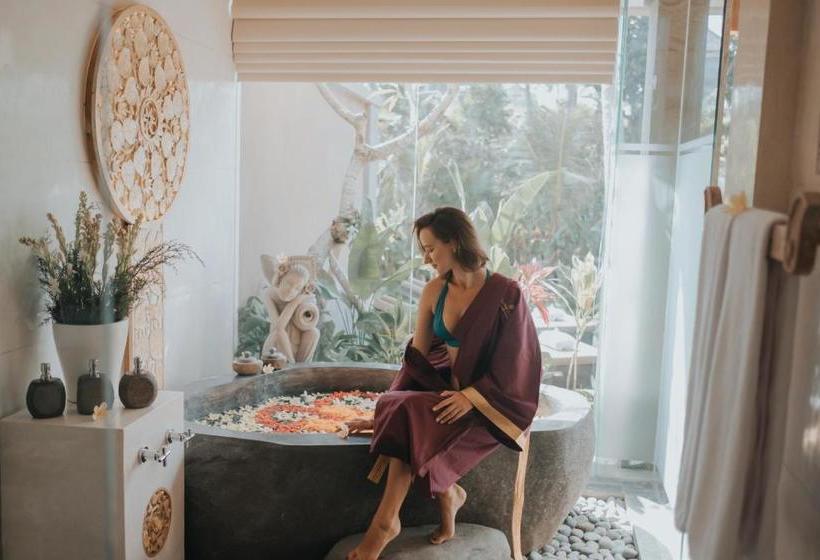 مبيت وإفطار Kuwarasan A Pramana Experience