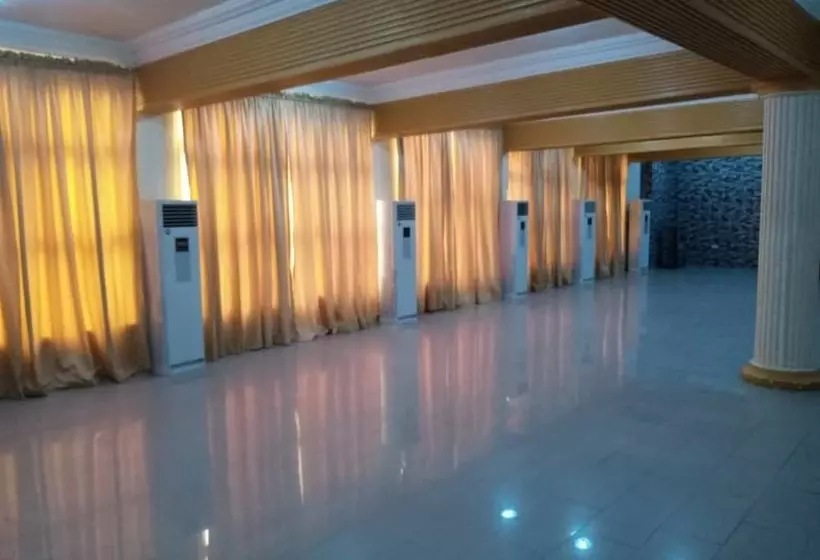 Commodore Hotels